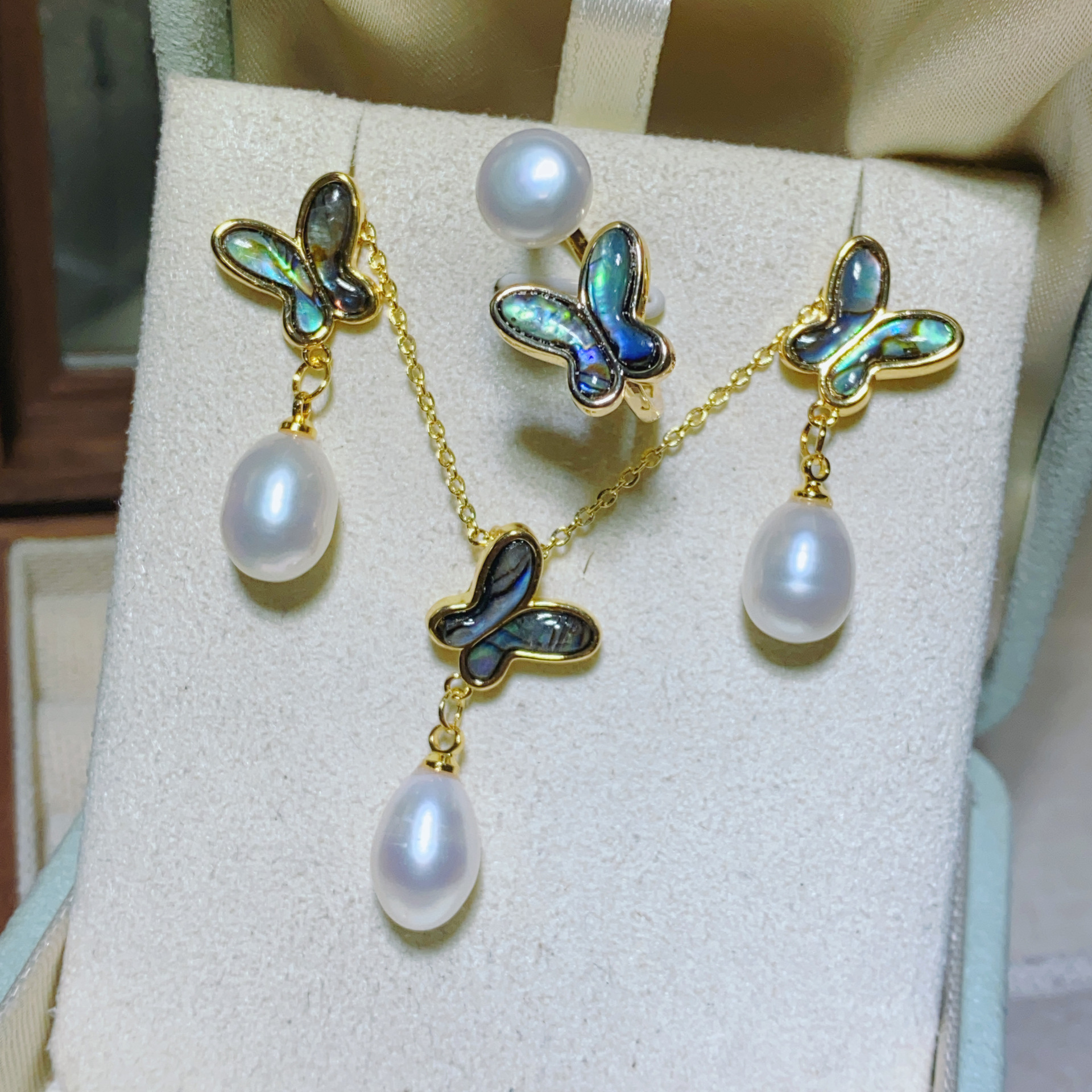 Zhuji Pearl Gold-Plated Summer New Pearl Set Natural Freshwater Pearl Cute Little Animal Earrings Necklace