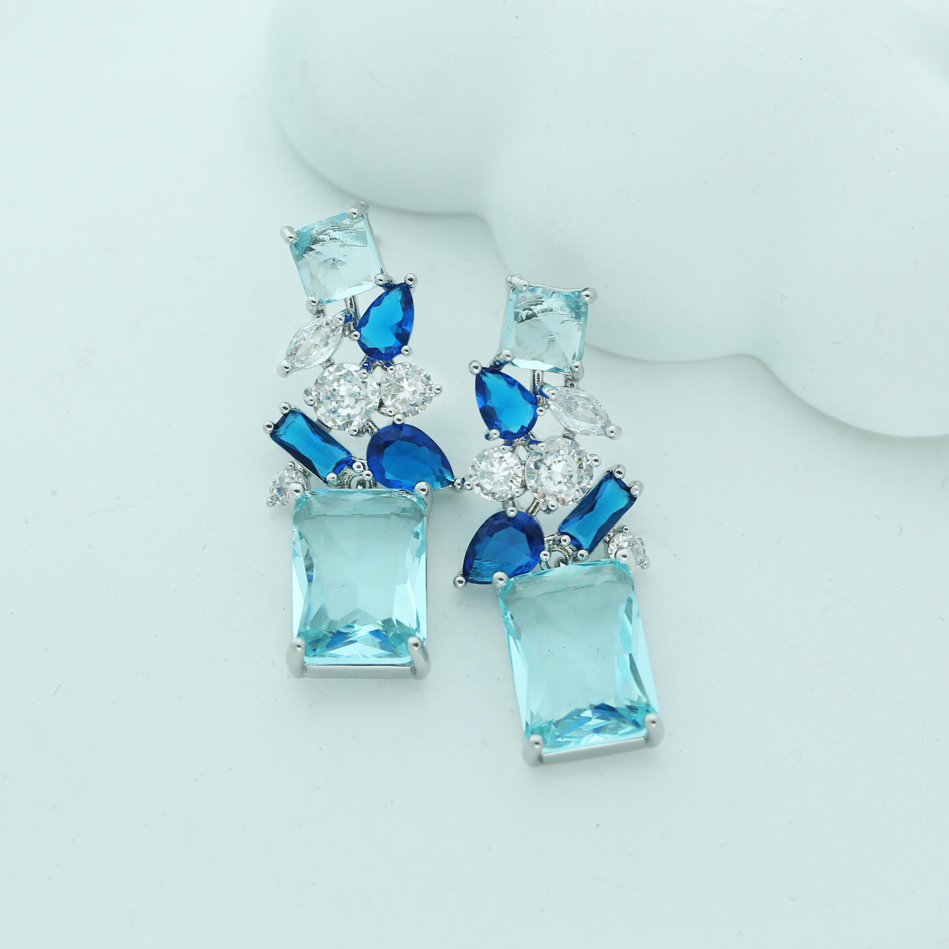 Floral geometric shape zircon earrings stud earrings women s925 silver needle design ear accessories