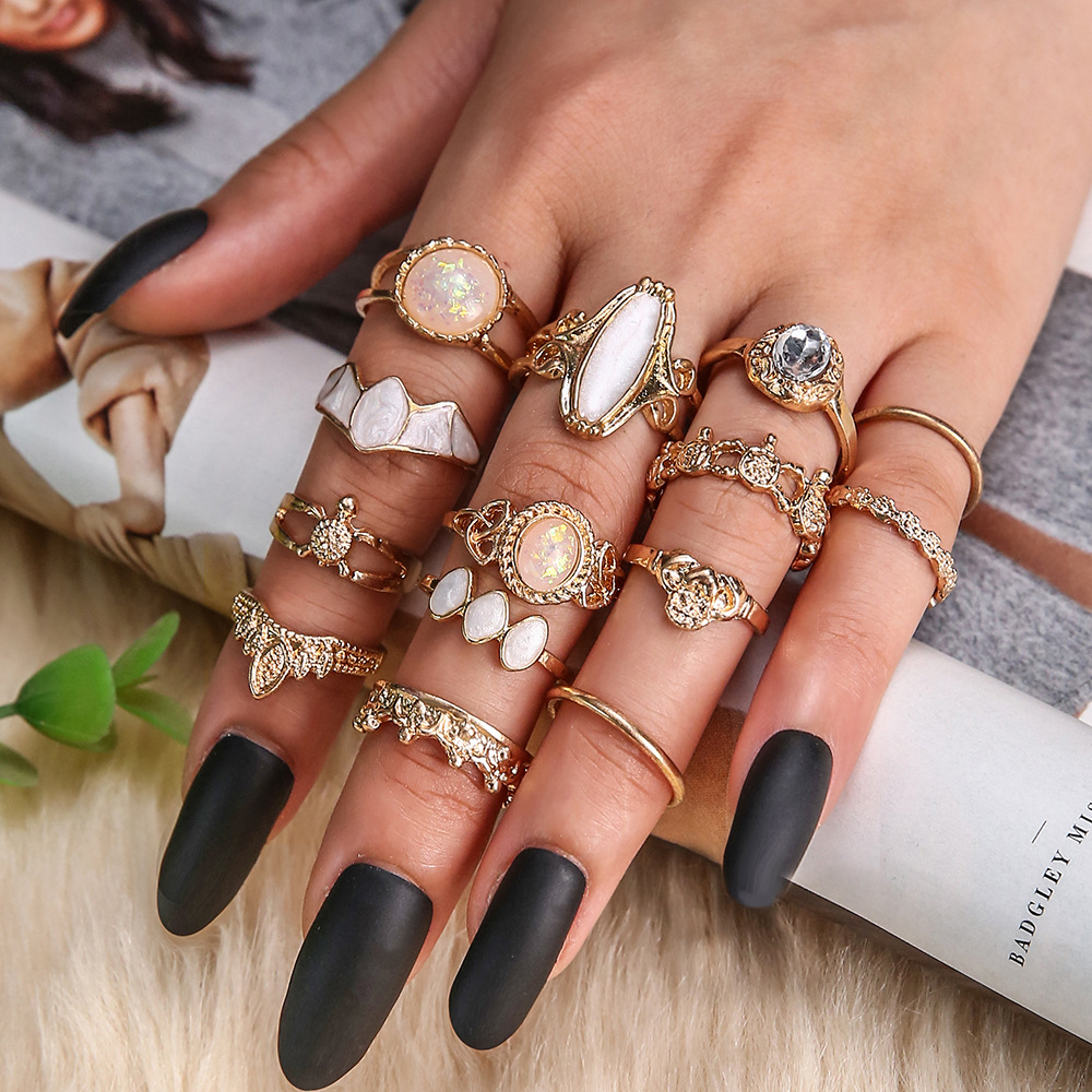 Imitation Amber Accessory Diamond Carved Star Gemstone 14-Piece Combination Ring Set