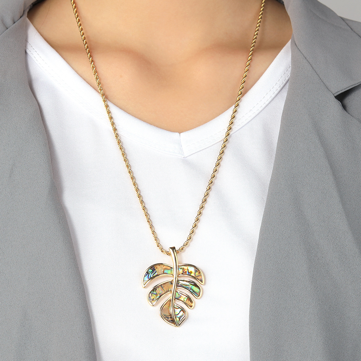 Monstera Leaf Jewelry Set Natural Abalone Shell Applique Earrings Necklace Two-Piece Set Island Style Accessories