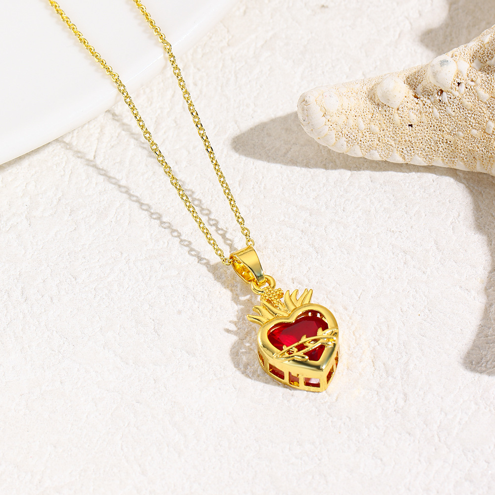 Red crown heart necklace pendant, copper O chain necklace pendant