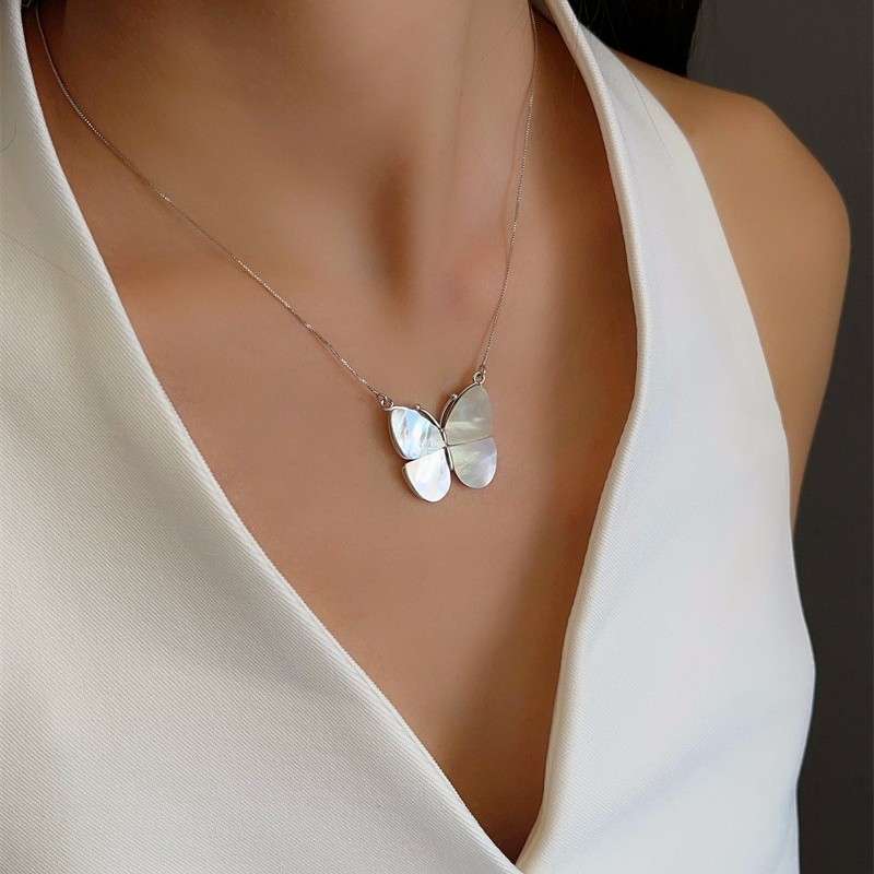 Phantom Butterfly Pearl Natural Mother-of-Pearl Large Butterfly Earring and Necklace Two-Piece Set Niche Cool Feeling Set