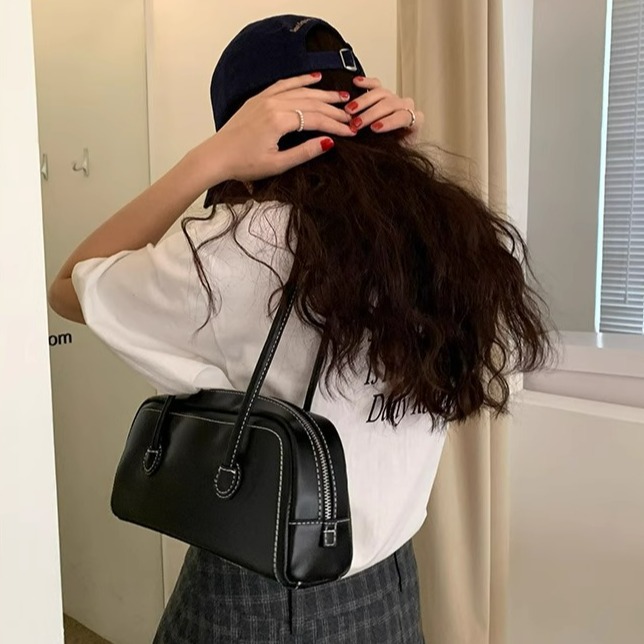 2025 Textured Large Capacity Single Shoulder Underarm Bag Baguette Small Square Bag