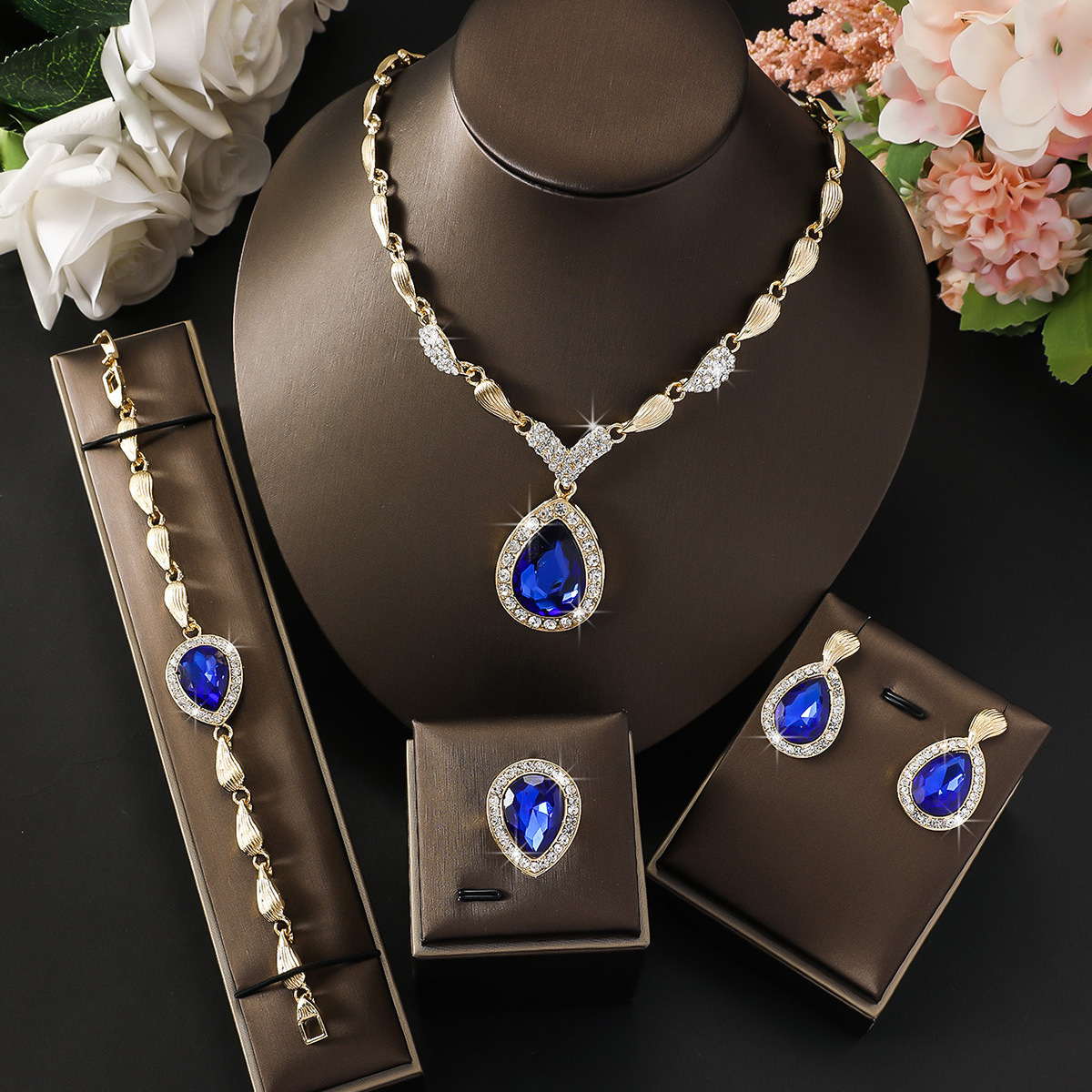 Bride Alloy Jewelry Set Teardrop Pendant Necklace Earrings Bracelet Ring Four-Piece