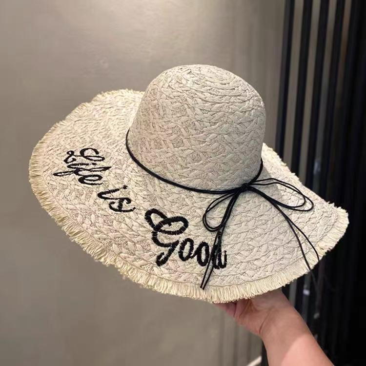 Flat Top Woven Straw Hat for Women, Sweet Beach Sun Protection Fisherman Hat, Wide Brim, Face Slimming Basin Hat