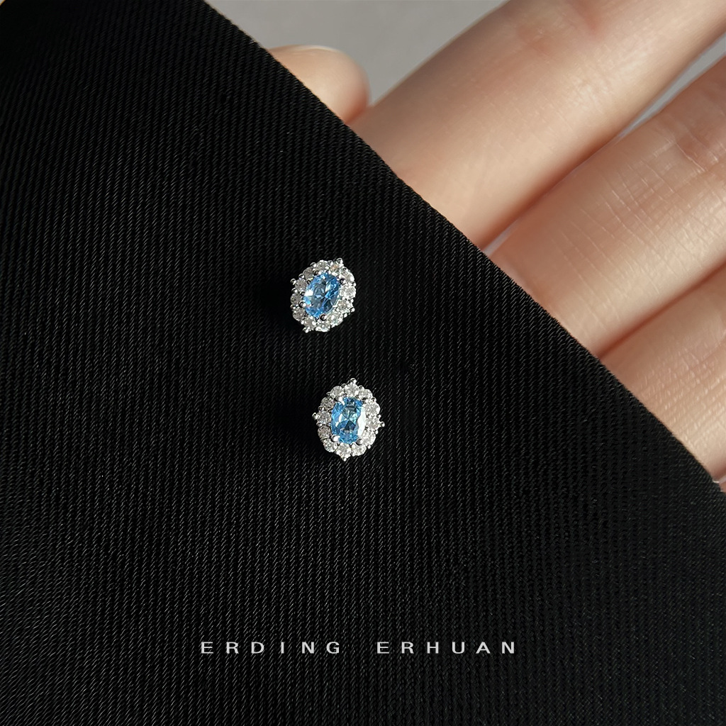 Aquamarine zircon silver-plated needle small and simple commuting style earrings
