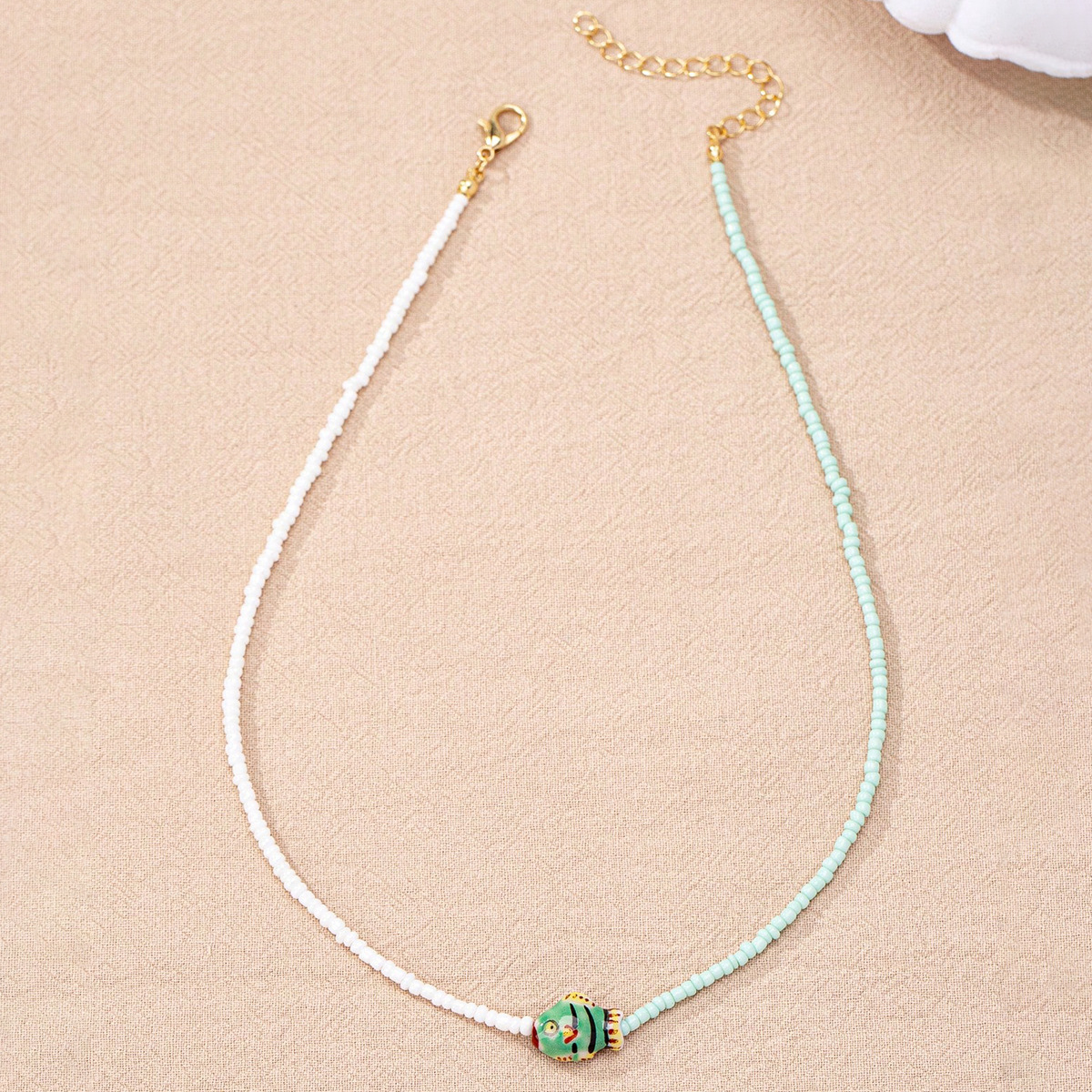 Qingdao Daiwei Accessories 1 Piece Bohemian Glass Bead Decorated Fish Necklace Women's