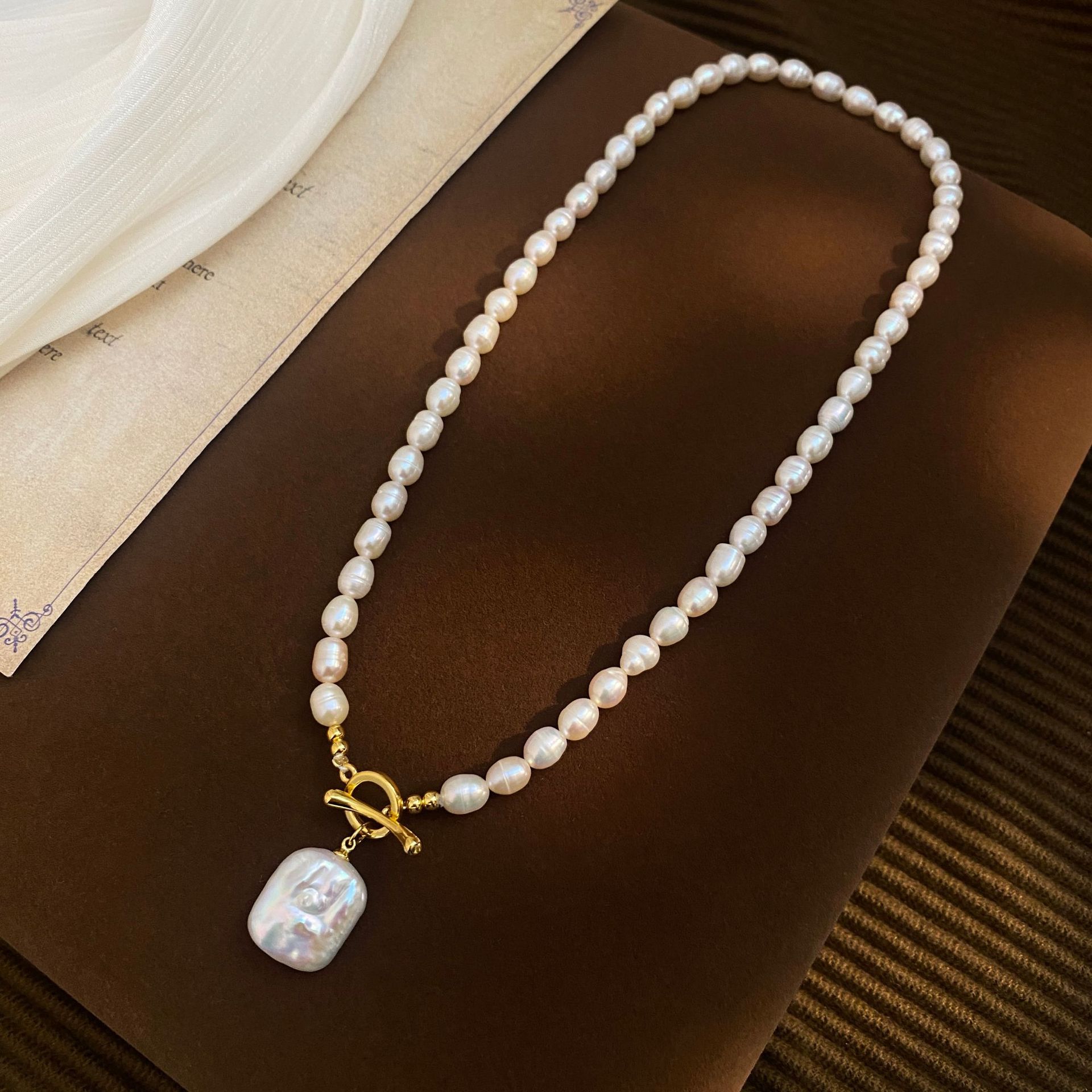 Zhuji Natural Freshwater Pearl Square Pendant Necklace for Women Sweater Chain