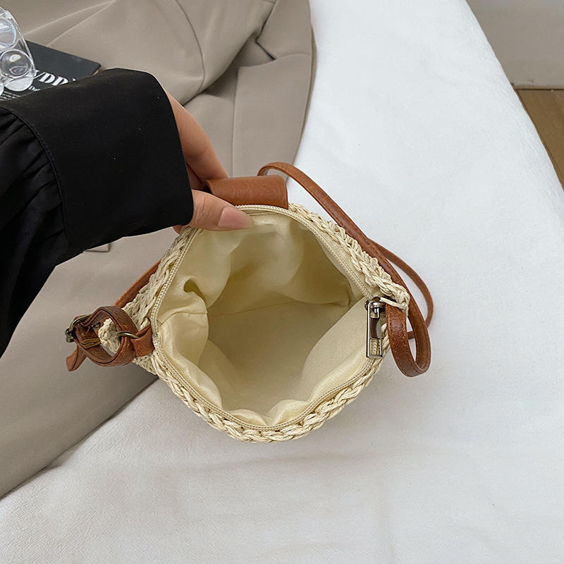 Woven hollow bag women 2024 spring summer new straw woven shoulder crossbody casual bag vacation bag
