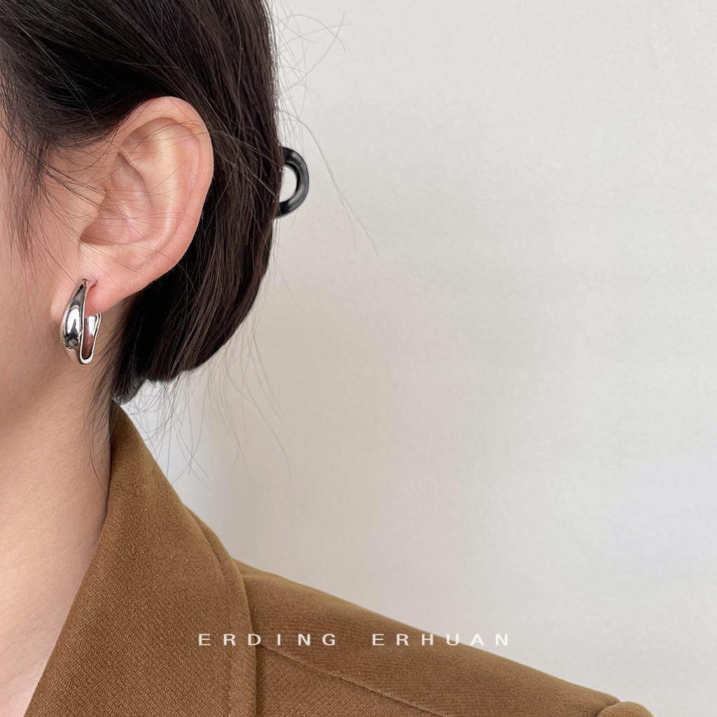 Minimalist geometric plain circle earrings simple metallic shiny earrings for women