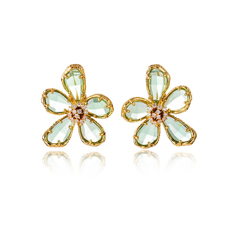 Cool and Transparent Multi-Faceted Three-Dimensional Petal Stud Earrings Exaggerated Transparent Crystal Flower Earrings