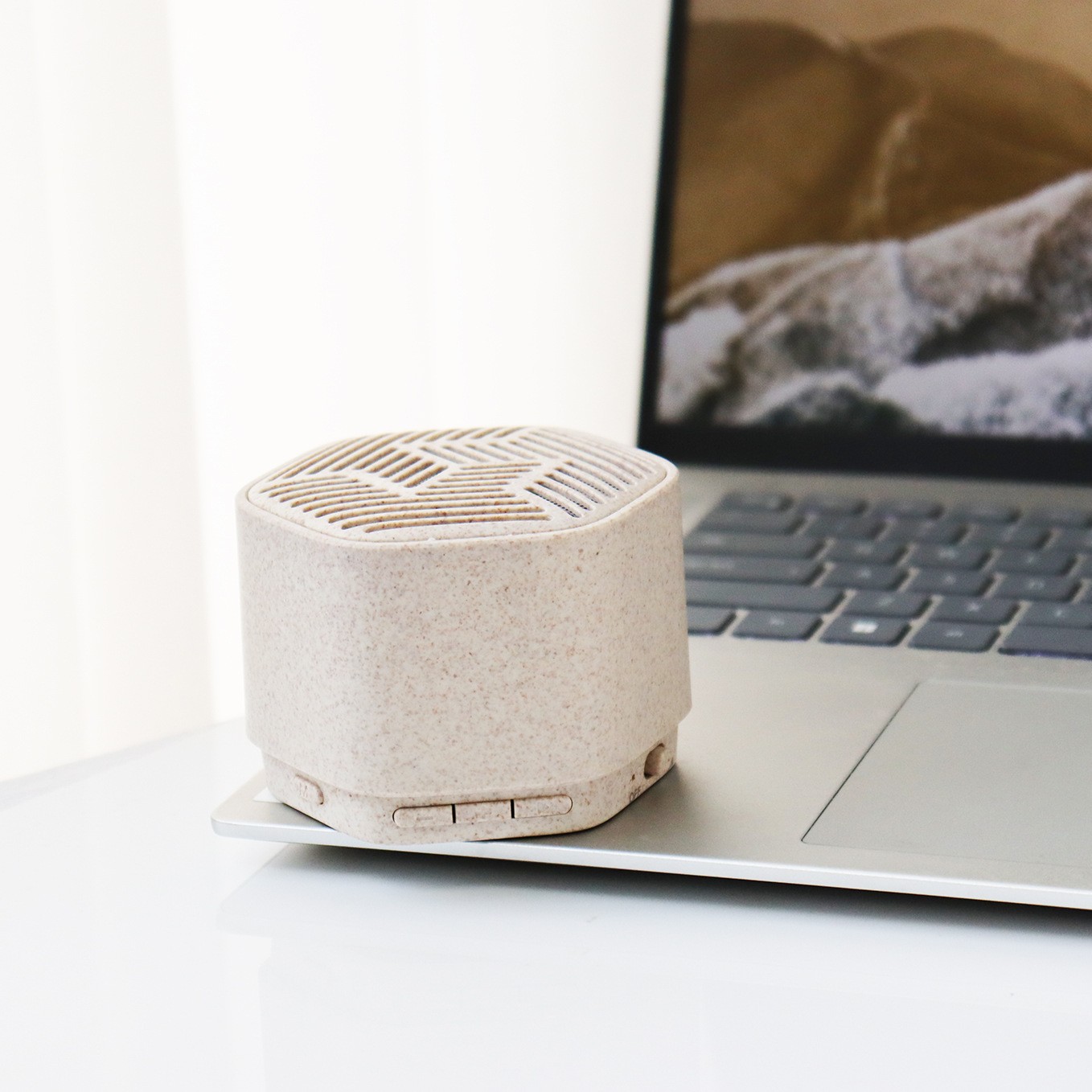 Private mold gift Bluetooth speaker, bamboo wood eco-friendly wheat straw fabric small audio, wireless mini portable subwoofer