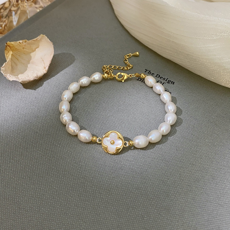Zhuji natural freshwater pearl necklace for women, designer four-leaf clover pendant, collarbone chain