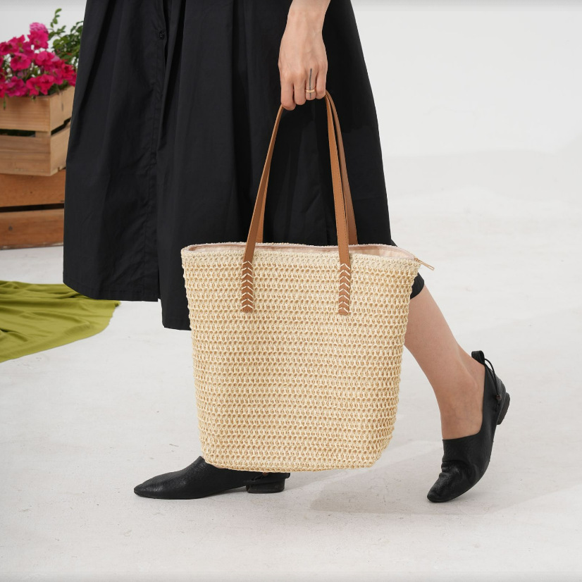 Single Shoulder Straw Bag New Handwoven Bag Women's Beach Large Capacity Tote Bag Vacation Beach Bag