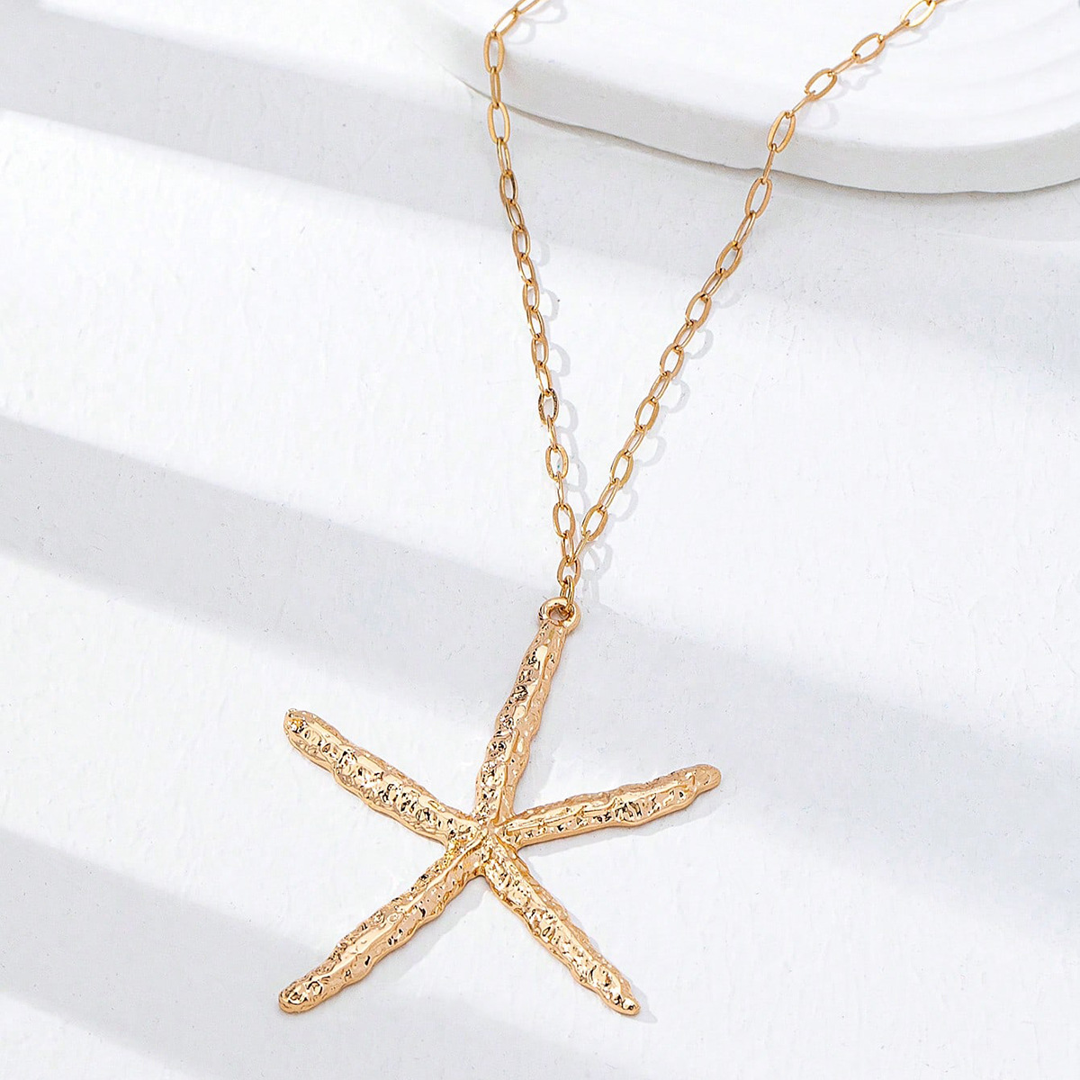 Qingdao Daiwei Accessories Bohemian Style Marine Life Pendant Decorated Necklace Stackable Necklace Women's