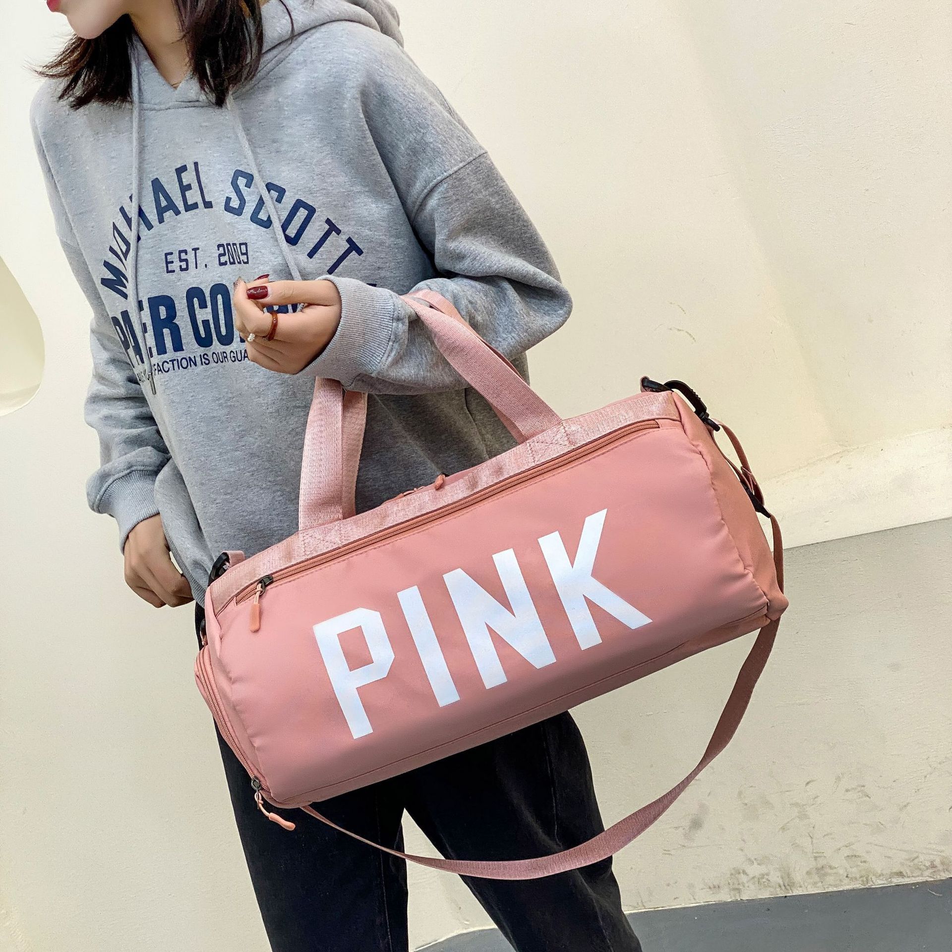 Large Capacity Crossbody Handbag Sports Gym Bag for Men and Women Crossbody Travel Bag Yoga Bag Lightweight
