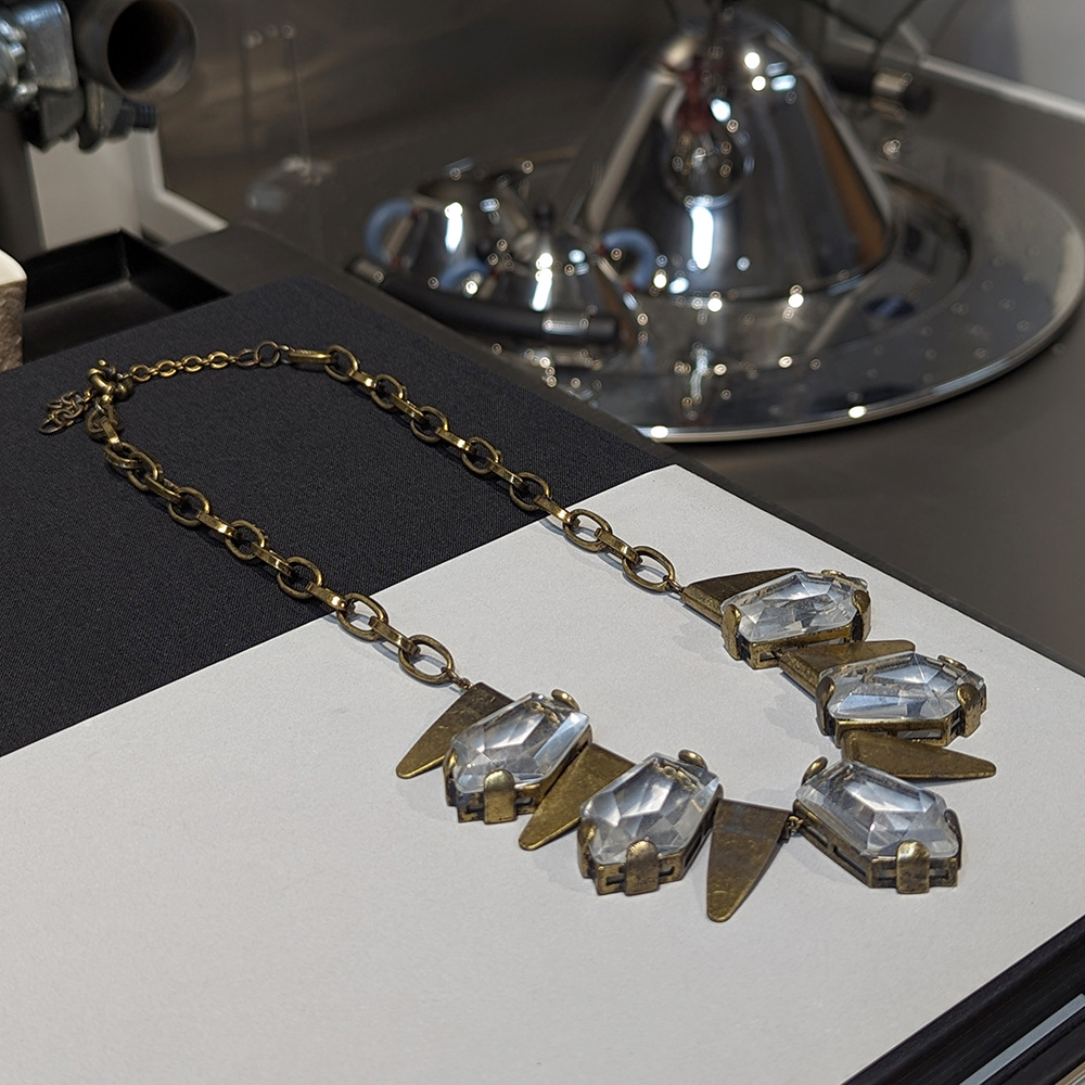 Distressed Vintage Claw Setting Geometric Cut Necklace