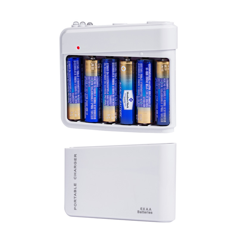 Long endurance 6x 5号 dry battery USBA+C port output emergency charging box emergency backup charger