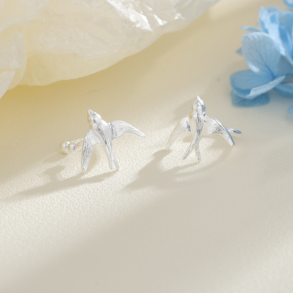 Cute Swallow Ear Clip Ear Cuff Playful Flying Bird Ear Cuff No Piercing for Women