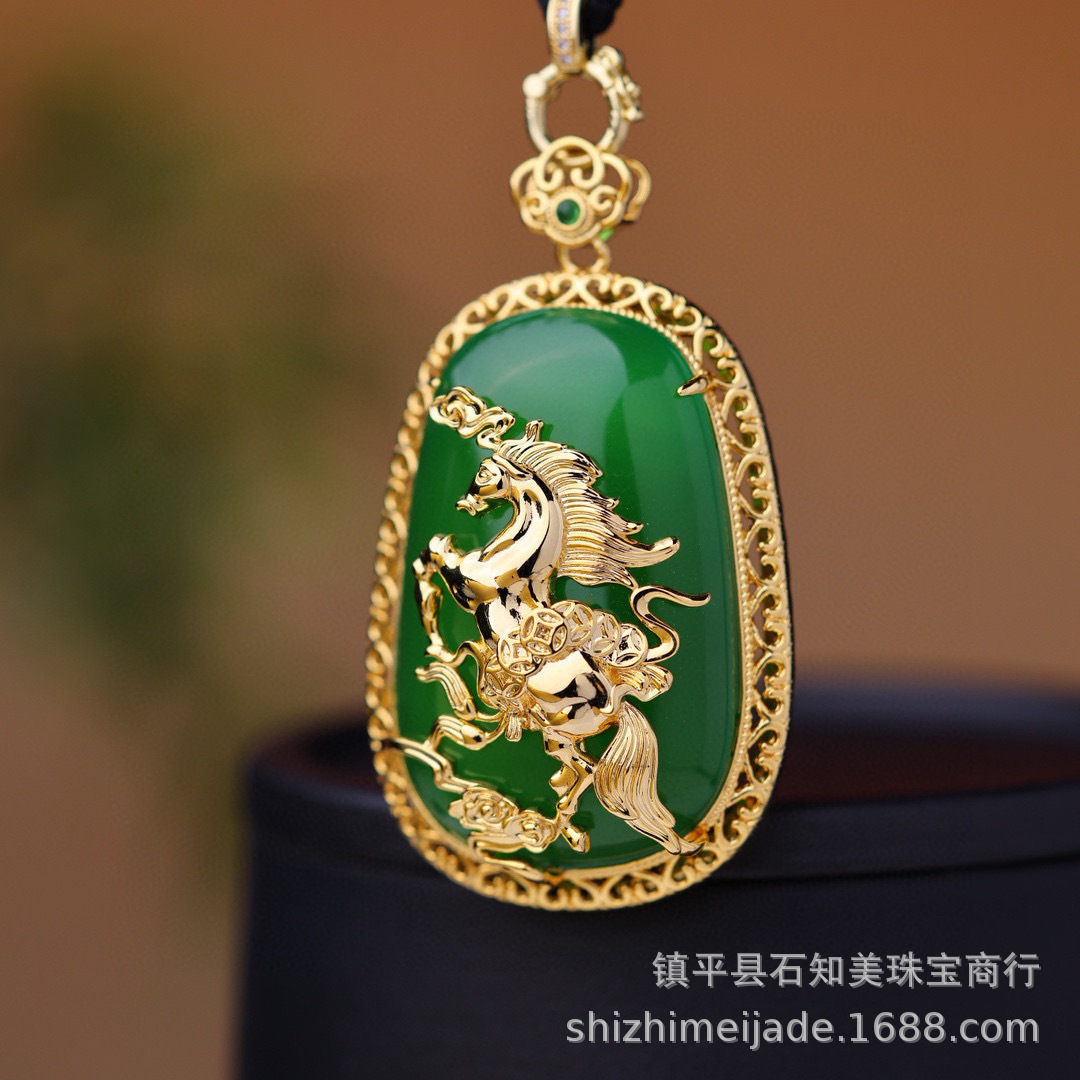 High ice green chalcedony inlaid horse pendant, zodiac horse pendant with red agate for the year of birth, live streaming