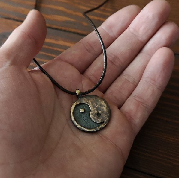Independent Station Simple Ethnic Yin Yang Pendant Men Hip Hop Alloy Necklace Women Casual Collarbone Chain