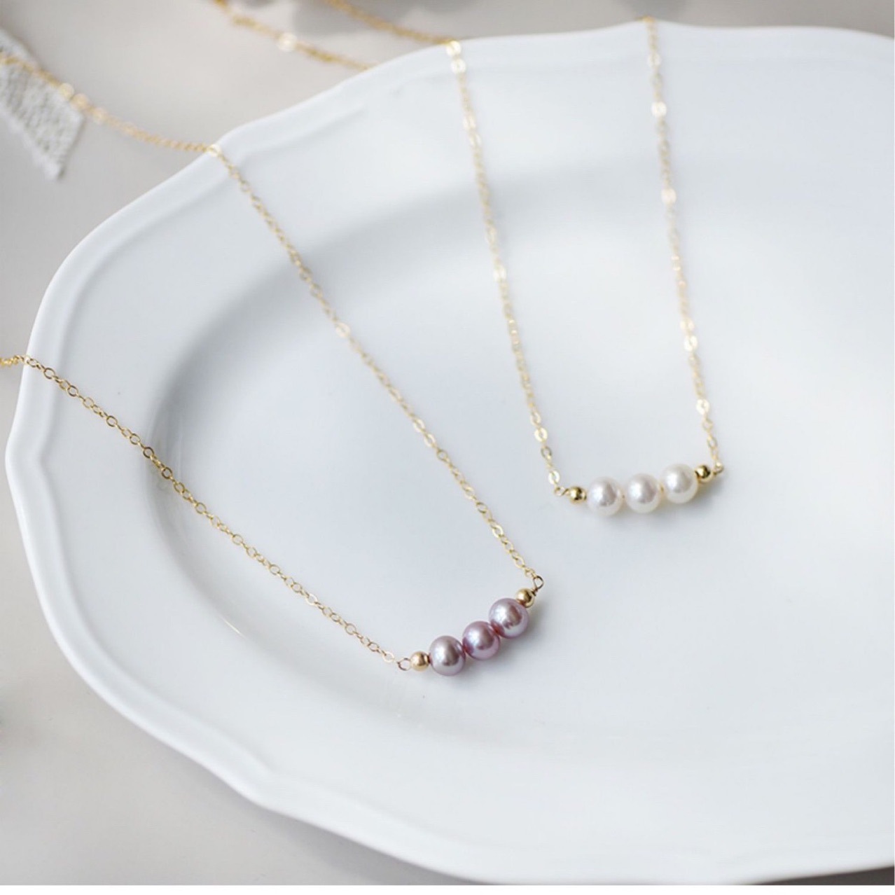 Simple Smile Natural Freshwater Pearl 18K Gold-Filled Collarbone Chain Pink Purple Three-Pearl Necklace
