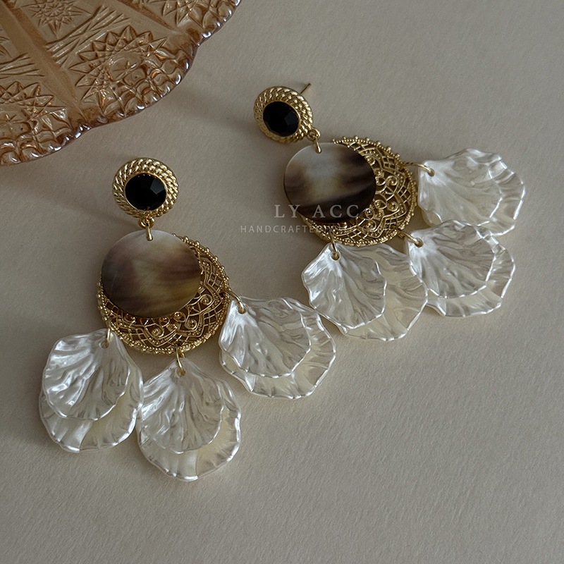 Multi-Layer Three-Dimensional Petal Stud Earrings Simple Elegant Natural Soft Daily Earrings