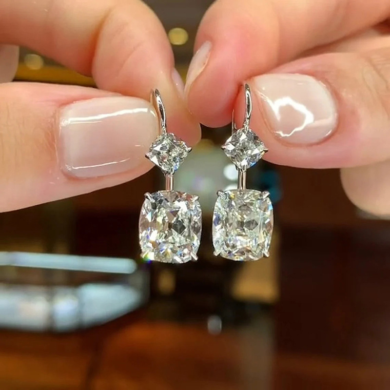 Cao Shi Simple and Elegant Earrings Square Zircon Imitation Diamond Earrings Super Shiny Exquisite