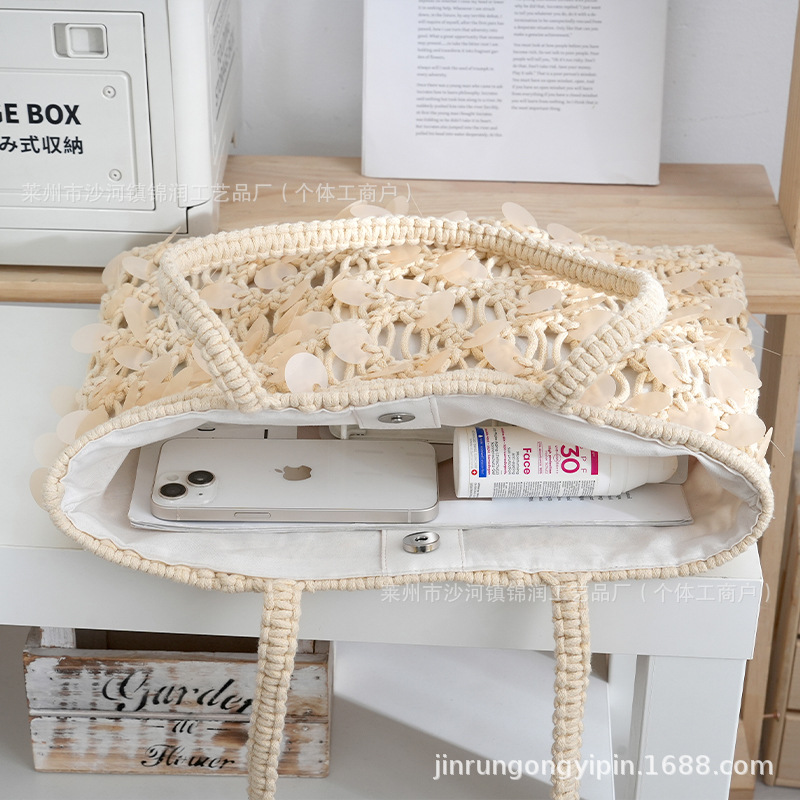 New vacation style shell piece woven beige tote bag, large capacity hollow woven shoulder bag