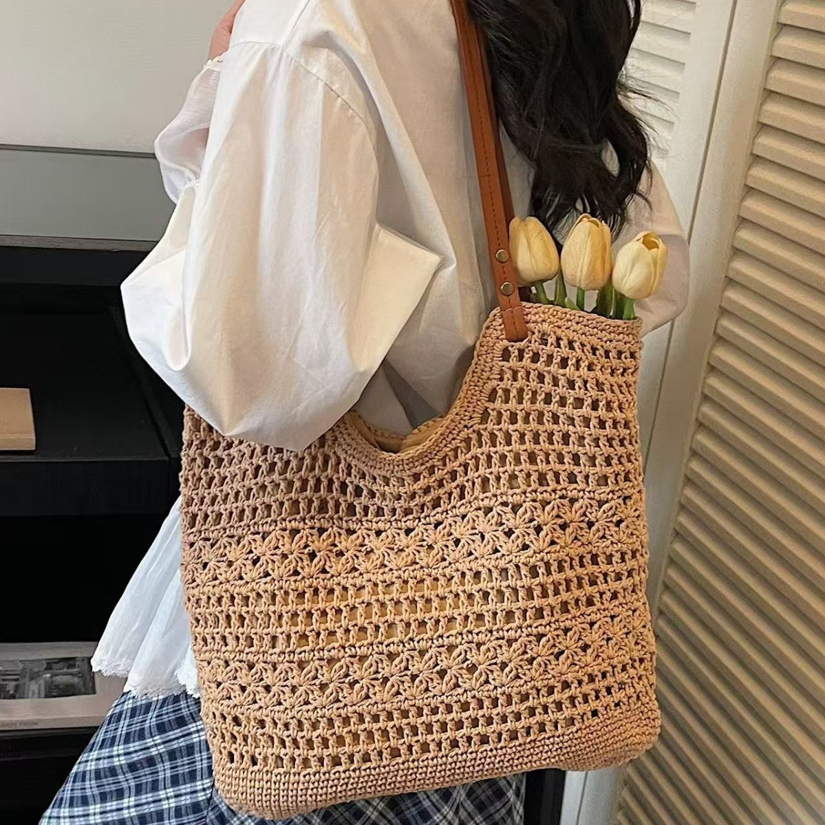 New woven bag women's large capacity single-shoulder tote bag commuting handbag straw bag