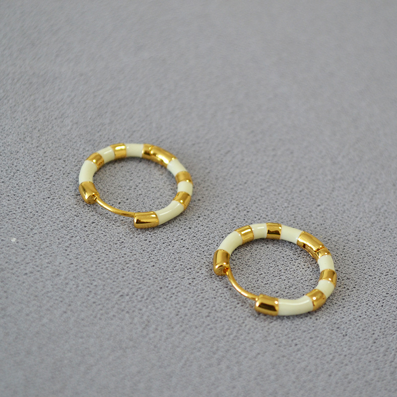 Japanese-Korean simple fresh colorful enamel brass gold-plated commuting ear clip earrings for women