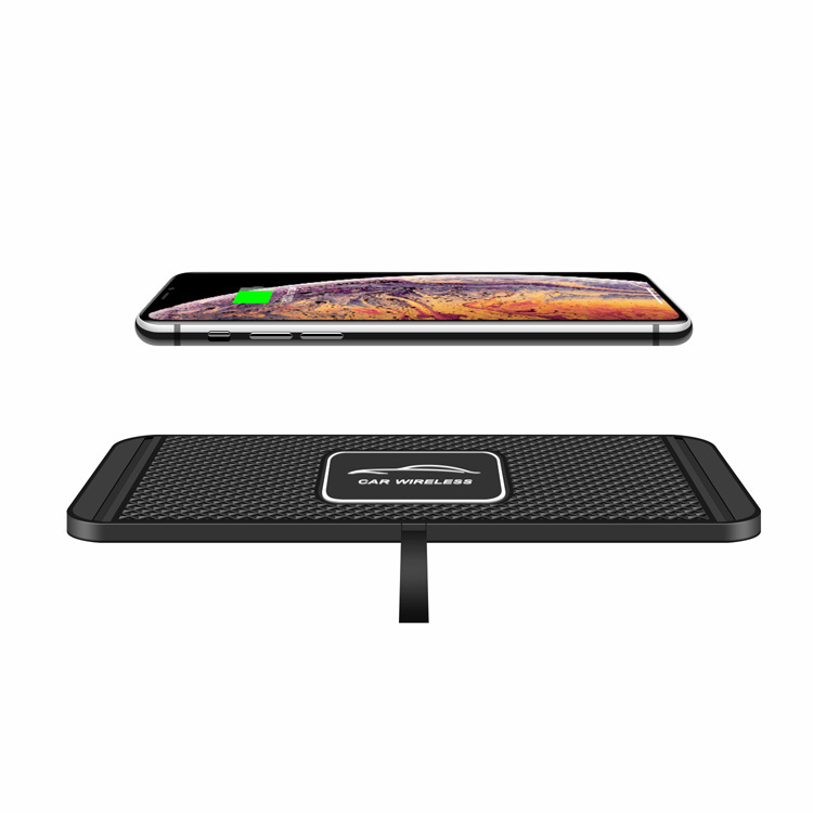 New car anti-slip pad wireless charger smart 15W fast charging compatible with Apple phones for car interior