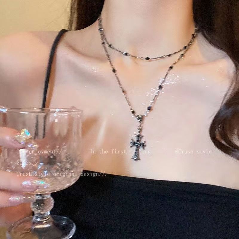 Pearl rhinestone water drop flower necklace collarbone chain niche evening dress necklace women