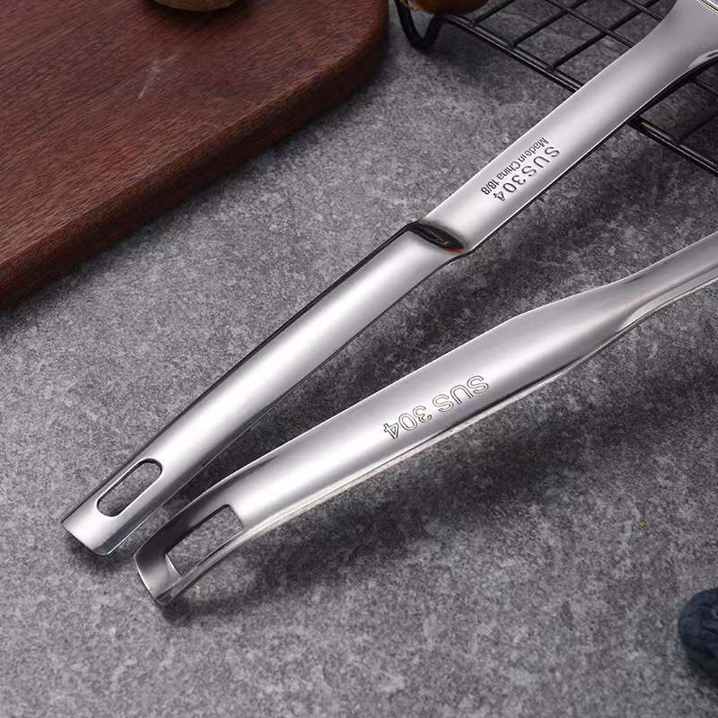 304 stainless steel oil strainer spoon, kitchen tool, hanging oil skimmer, oil residue filter mesh spoon, foam skimmer