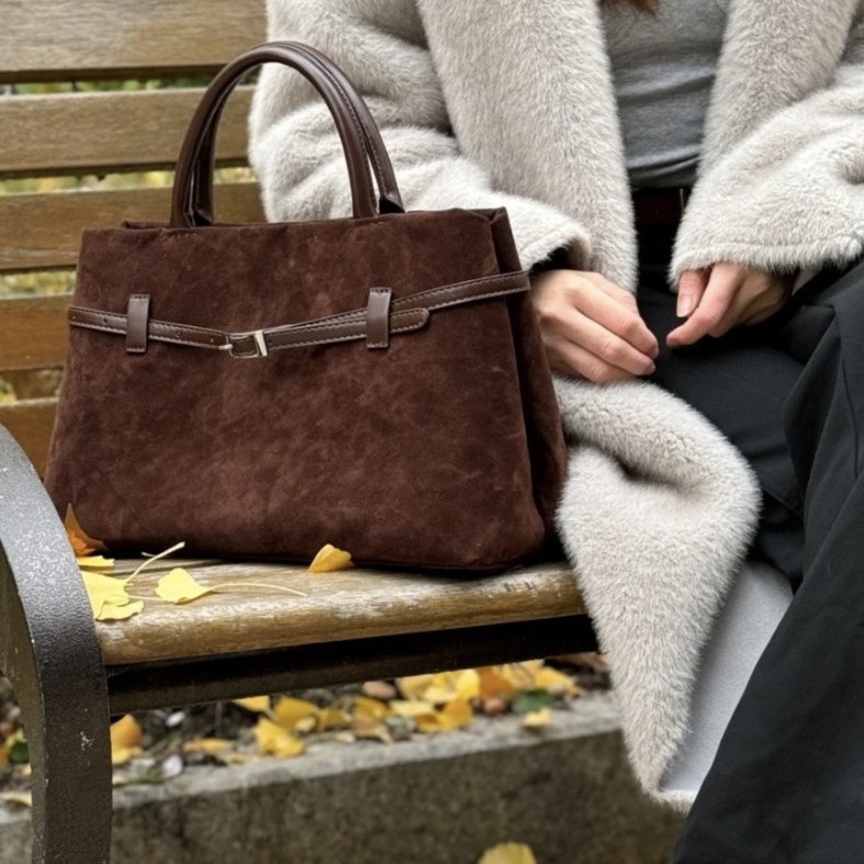 2026 Simple Bag Large Capacity New Single Shoulder Bag Casual Women Commuter Tote Bag