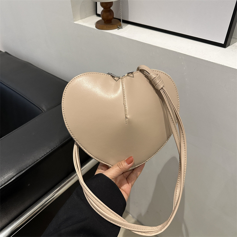 2026 New Love Bag Women Heart Phone Crossbody Bag Single Shoulder Bag