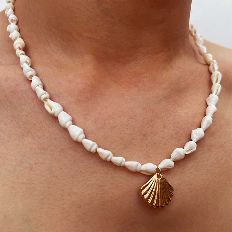 Rongshang Natural Shell Small Conch Necklace Ocean Star Pendant Woven Necklace Accessory