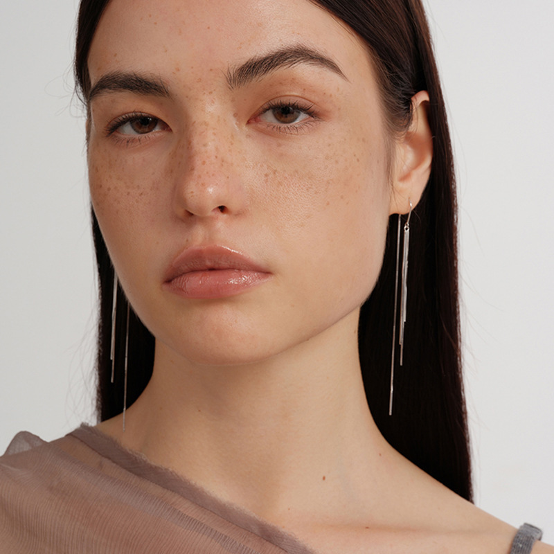 Round Face Ear Chain for Women Long Snake Bone Chain Tassel Earrings
