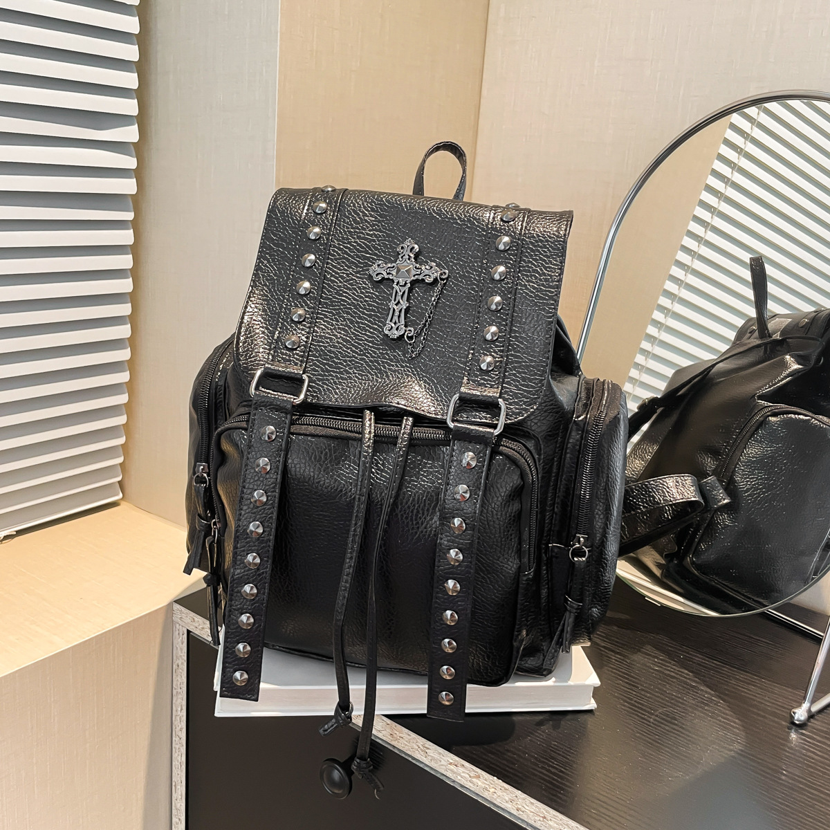 Washed荔枝纹PU leather rivet motorcycle style backpack crossbody double-shoulder bag large capacity women's bag