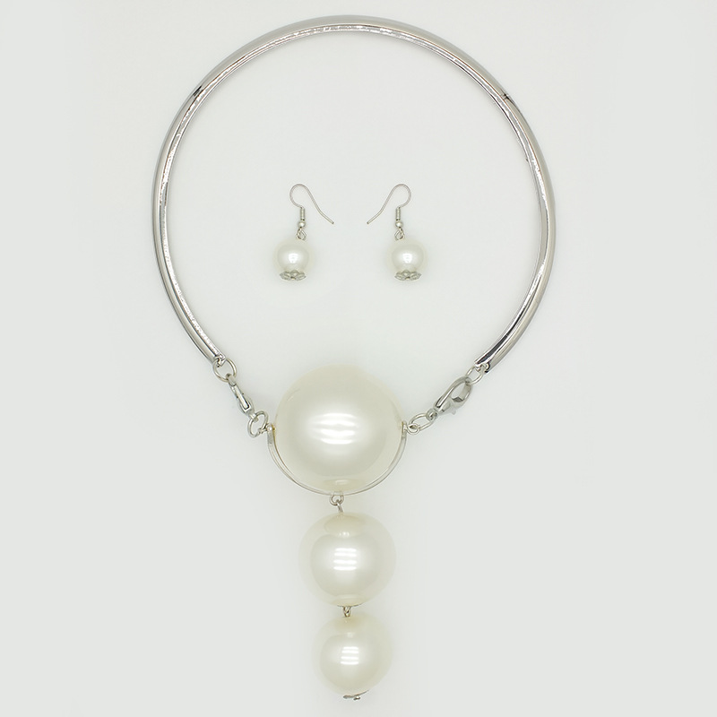 N919 Accessories Exaggerated Large Pearl Necklace Earring Set