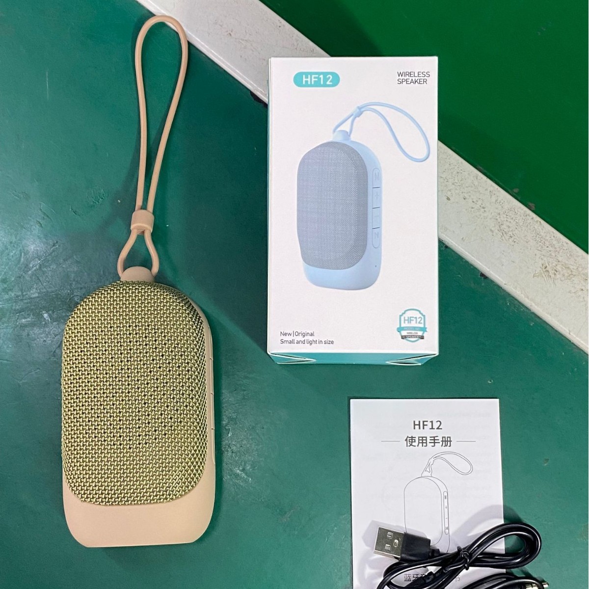 New store fabric Bluetooth speaker silicone handle subwoofer loud volume mini portable outdoor gift