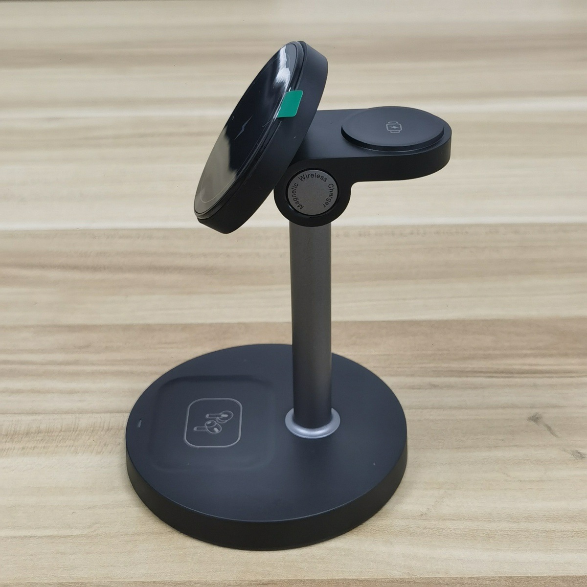 Foldable three-in-one wireless charger for Apple phones desktop stand vertical multi-function wireless fast charging