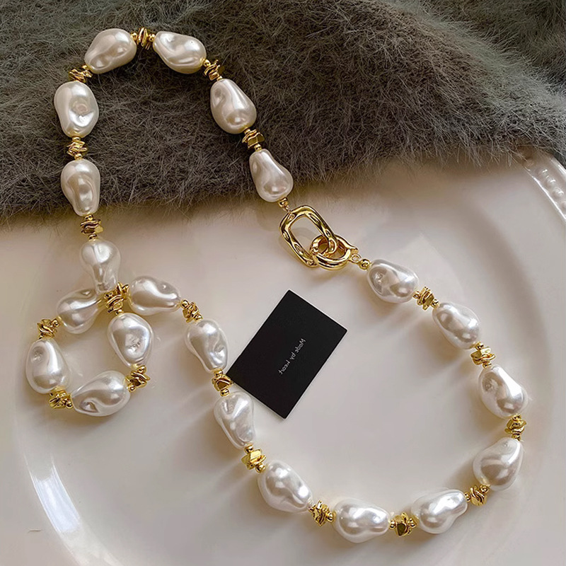 Baroque irregular pearl necklace niche 2025 new collarbone chain