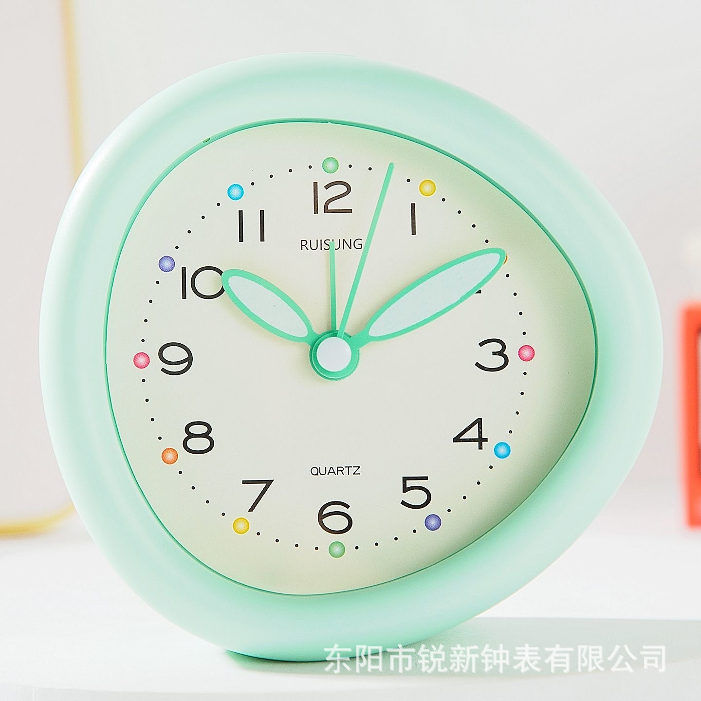 Desktop mini small alarm clock student desktop clock children table silent clock ornament learning