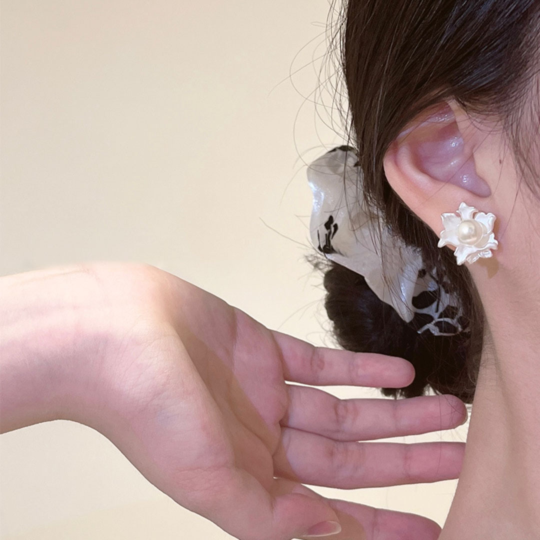 S925 Silver Needle Natural Freshwater Pearl Jasmine Flower Earrings Women Niche Earrings