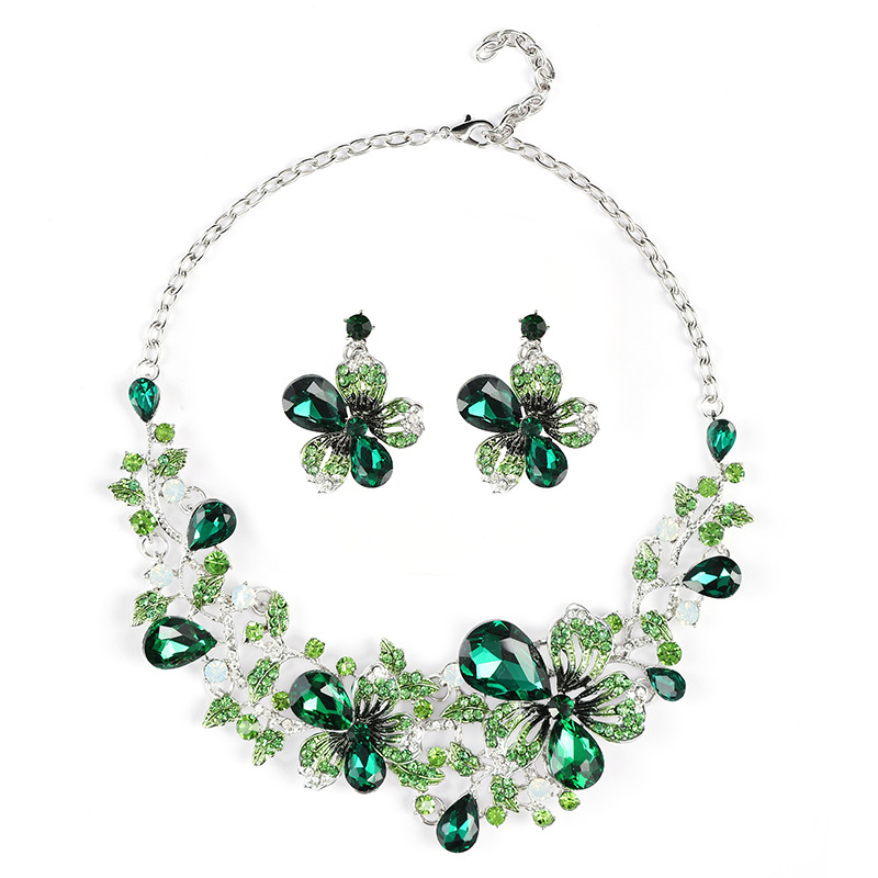 Accessories Exaggerated Necklace Set Women Luxurious Crystal Banquet Dress Accessories Collarbone Chain