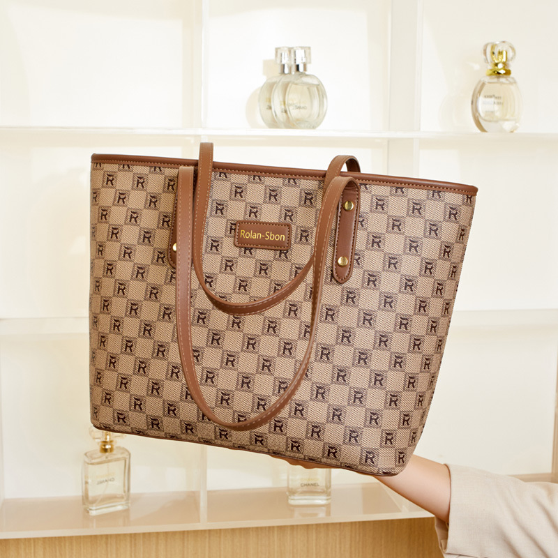 Large bag women's 2026 new autumn and winter large capacity tote bag women's commuting single shoulder handbag