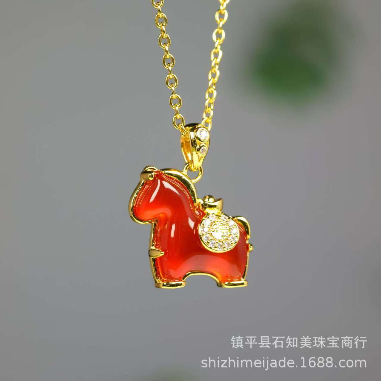 High ice green chalcedony inlaid horse pendant, zodiac horse pendant with red agate for the year of birth, live streaming