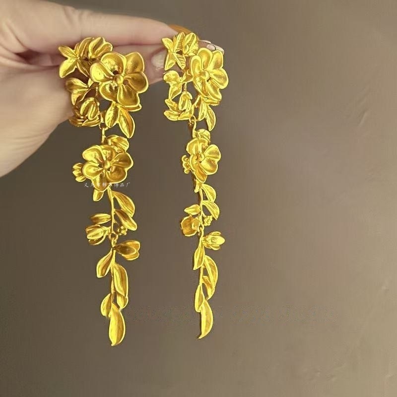 Celebrity Dinner~Gold Tassel Stud Earrings for Women Earrings Exaggerated Ear Accessories