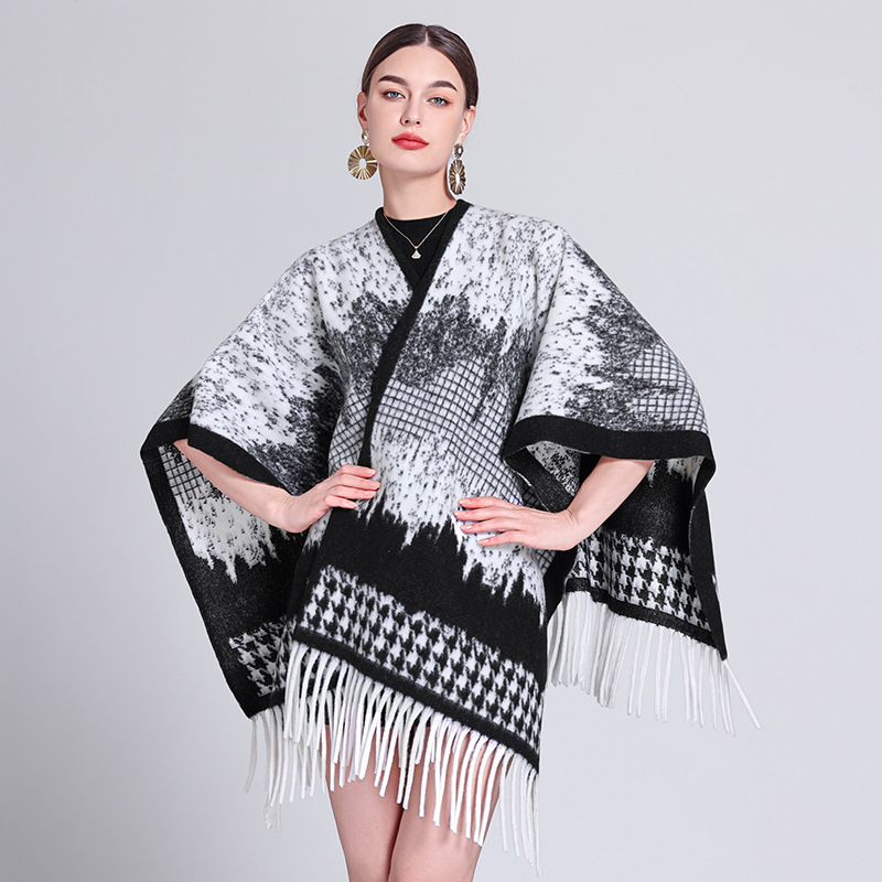 Autumn Winter New Plaid Shawl Outer Wear Tassel Shawl Cape Cape Scarf Coat Women